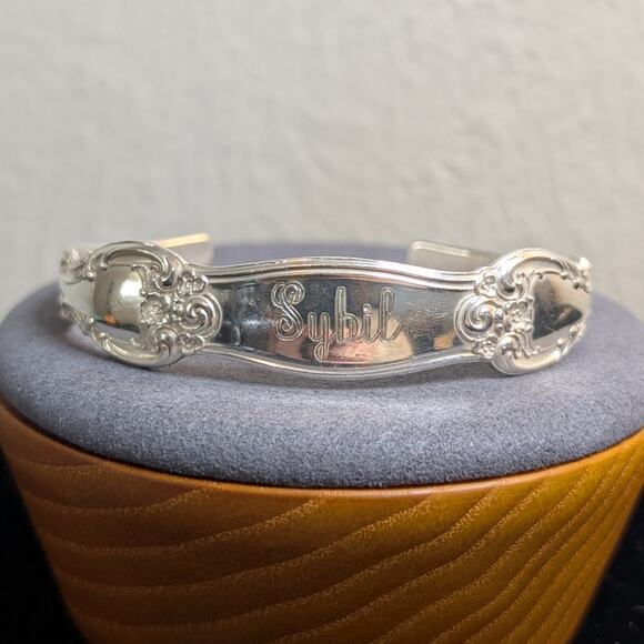 Engraved 'Sybil' Gorham Sterling Silver Chantilly Cuff Bracelet - Picture 1 of 5